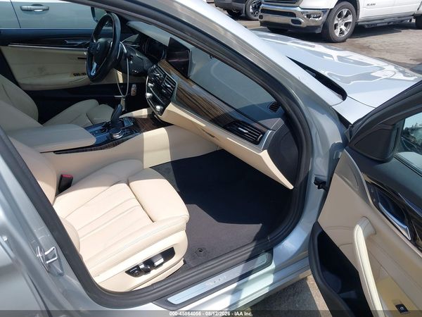 2019 BMW 540I