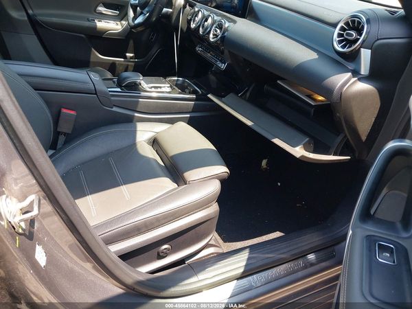 2019 MERCEDES-BENZ A 220 A220