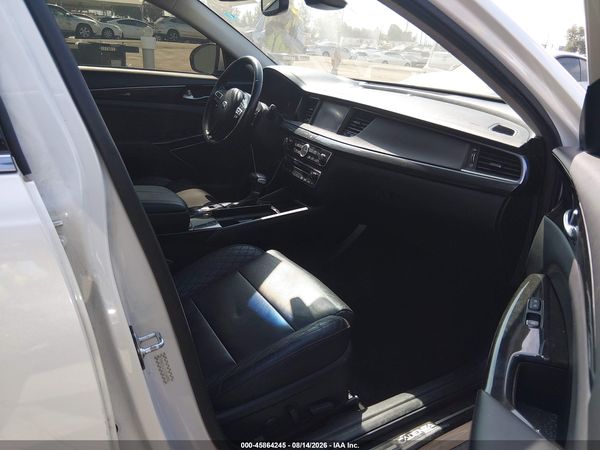 2018 KIA CADENZA LIMITED