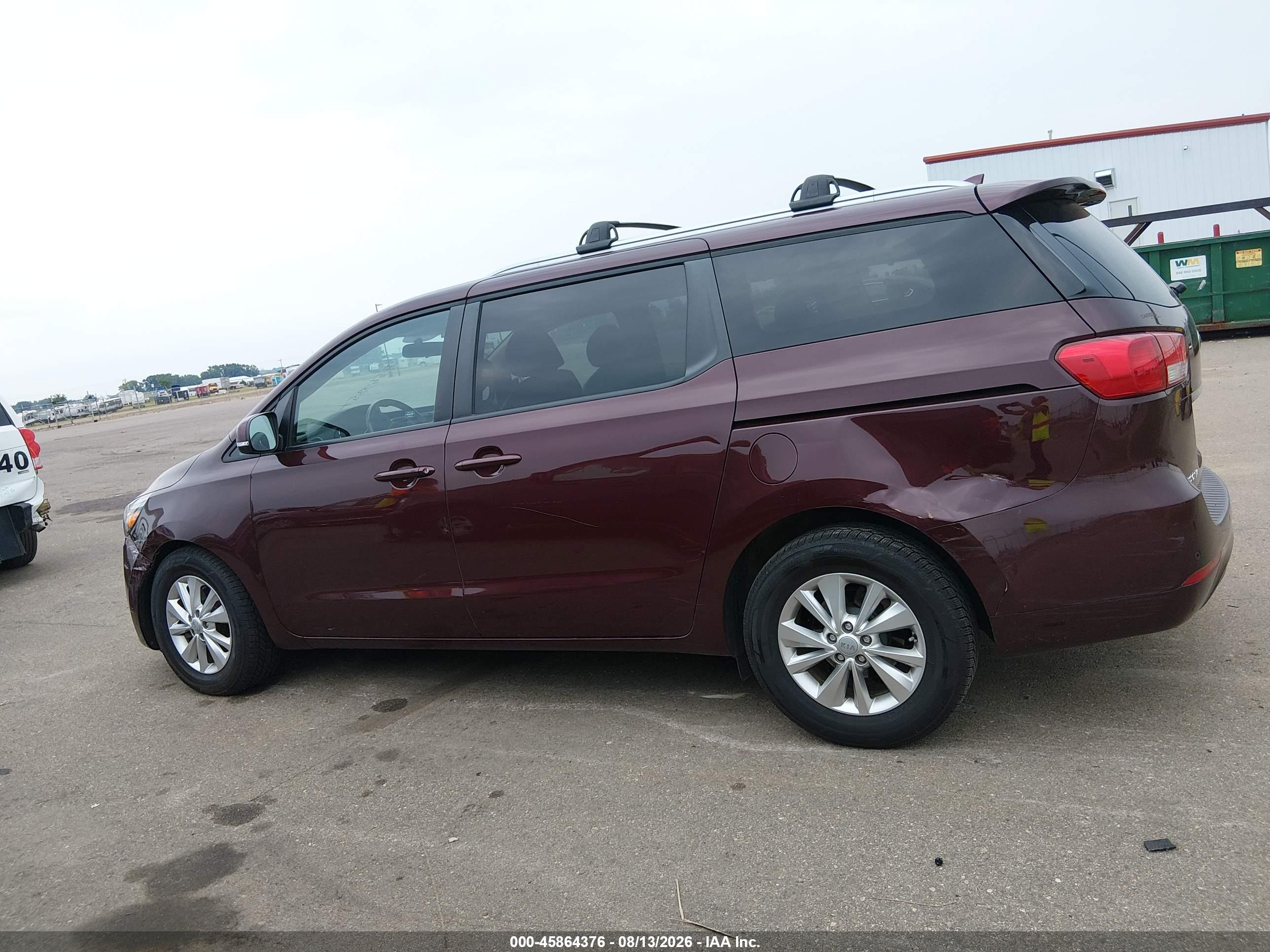 2017 KIA SEDONA LX