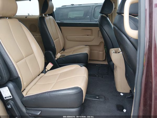 2017 KIA SEDONA LX