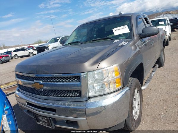 2013 CHEVROLET SILVERADO 1500 LT — I115