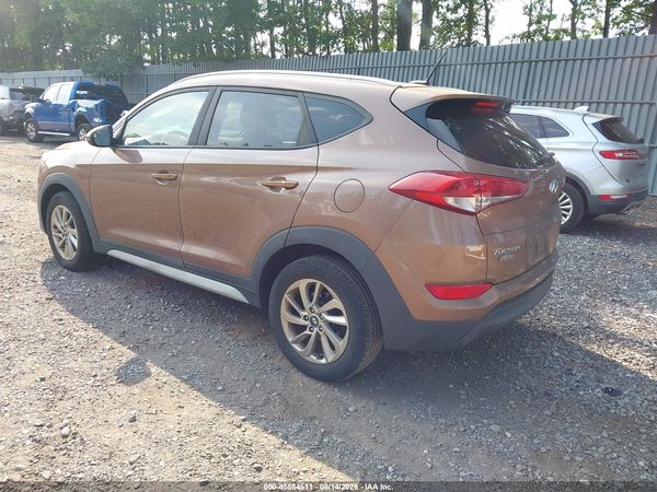 2017 HYUNDAI TUCSON SE