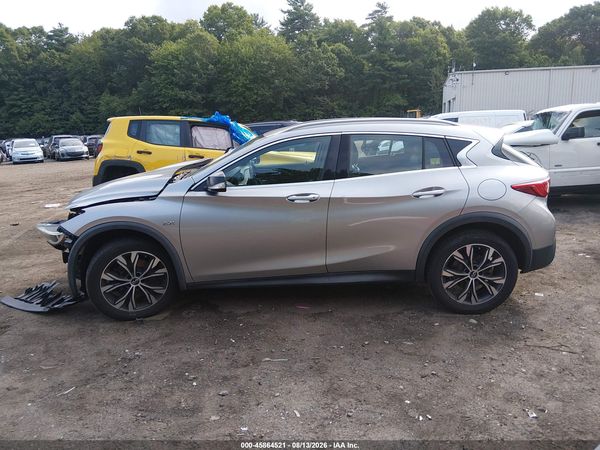 2018 INFINITI QX30 LUXURY