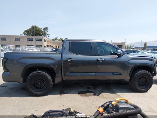 2024 TOYOTA TUNDRA PLATINUM