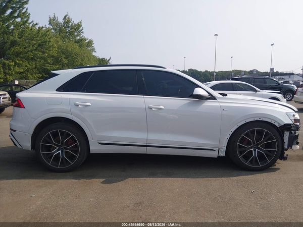 2021 AUDI Q8