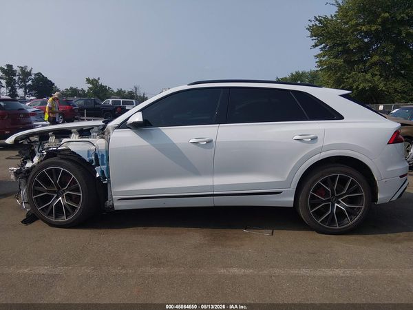 2021 AUDI Q8