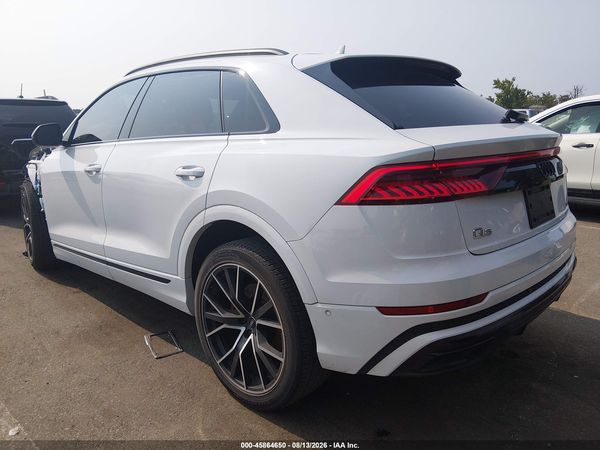 2021 AUDI Q8