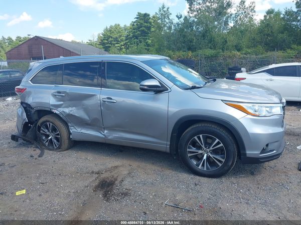 2016 TOYOTA HIGHLANDER XLE V6
