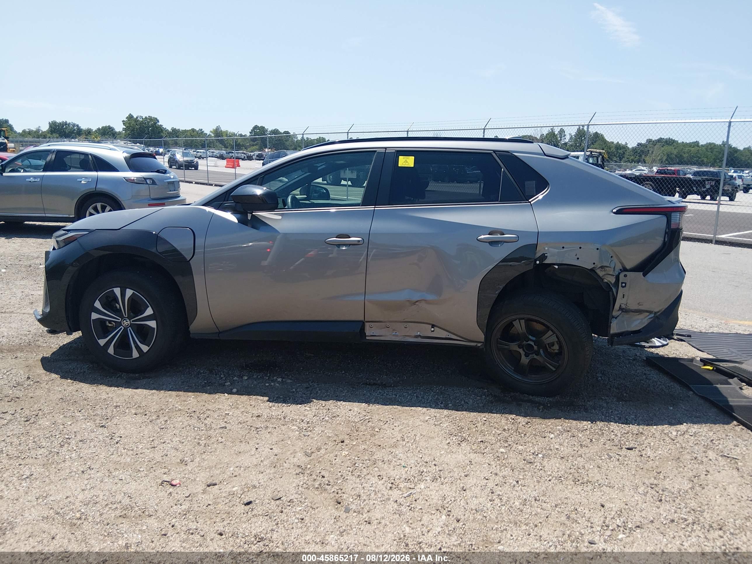 2024 TOYOTA BZ4X XLE