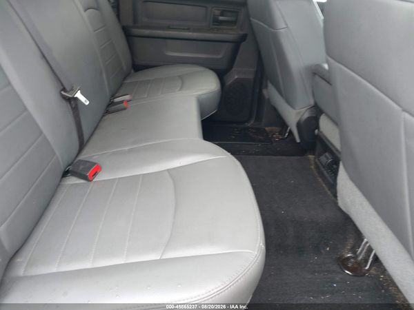 2017 RAM 3500 TRADESMAN  4X4 6'4 BOX — I8