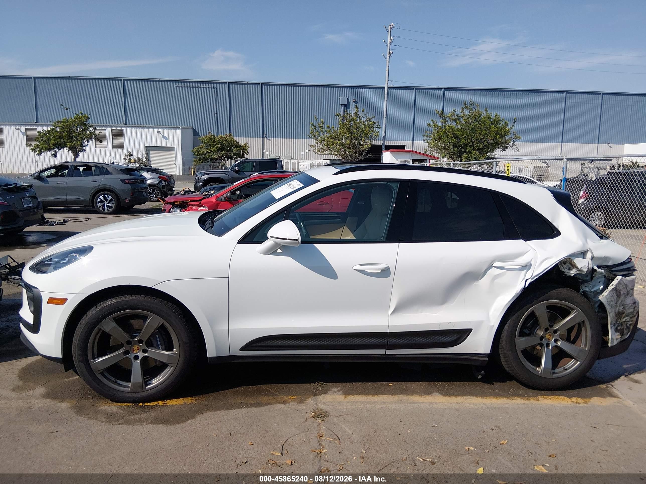 2022 PORSCHE MACAN