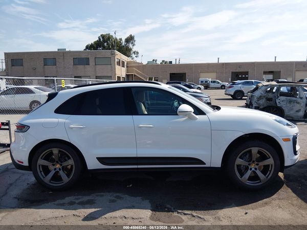 2022 PORSCHE MACAN