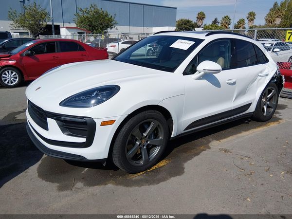 2022 PORSCHE MACAN