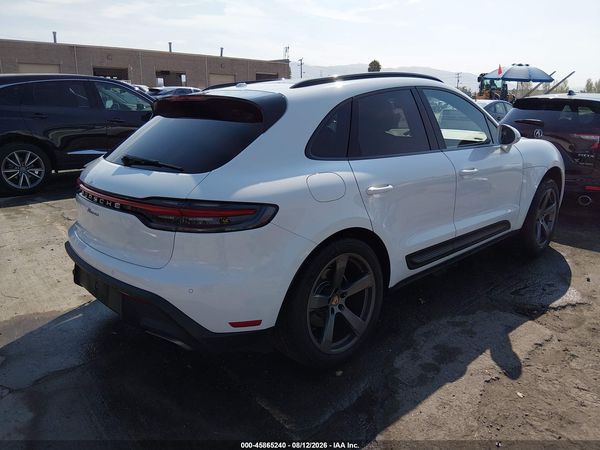 2022 PORSCHE MACAN