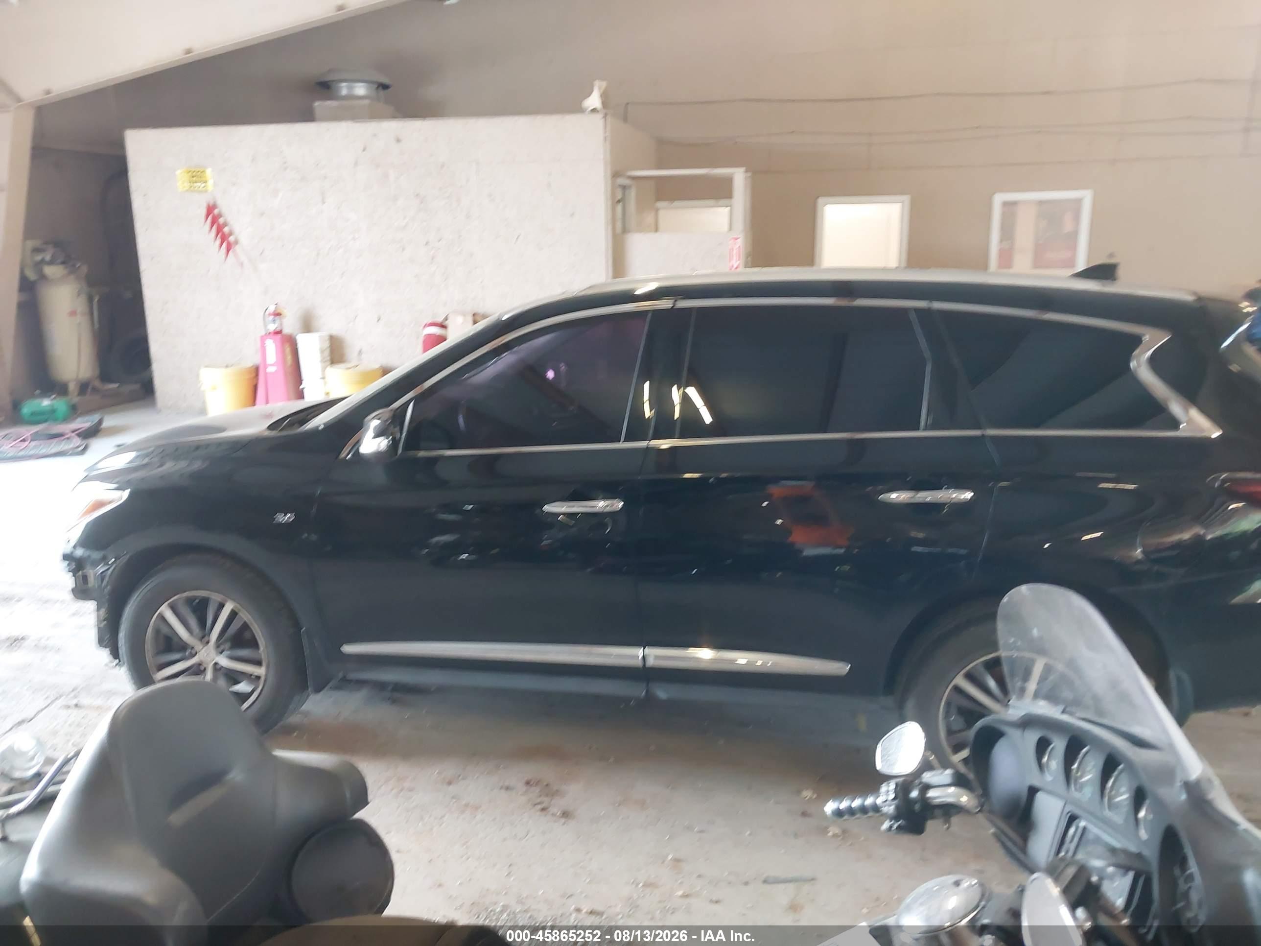 2019 INFINITI QX60 LUXE