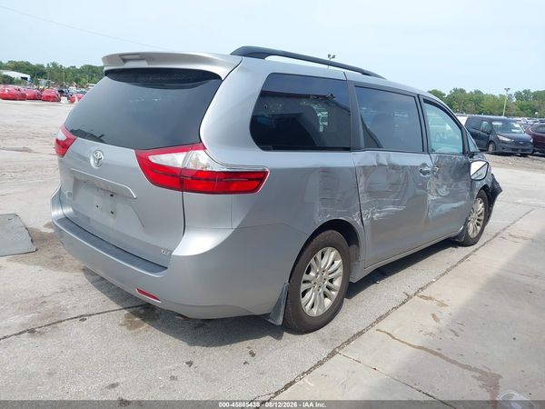 2015 TOYOTA SIENNA XLE 8 PASSENGER — I4