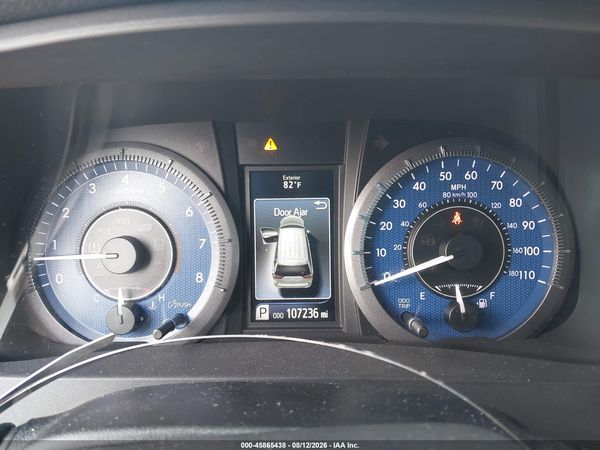 2015 TOYOTA SIENNA XLE 8 PASSENGER — I7
