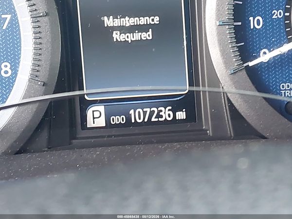 2015 TOYOTA SIENNA XLE 8 PASSENGER — I118