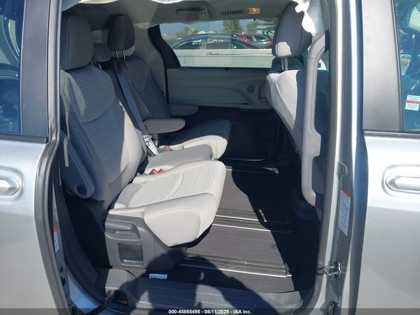 2024 TOYOTA SIENNA LE