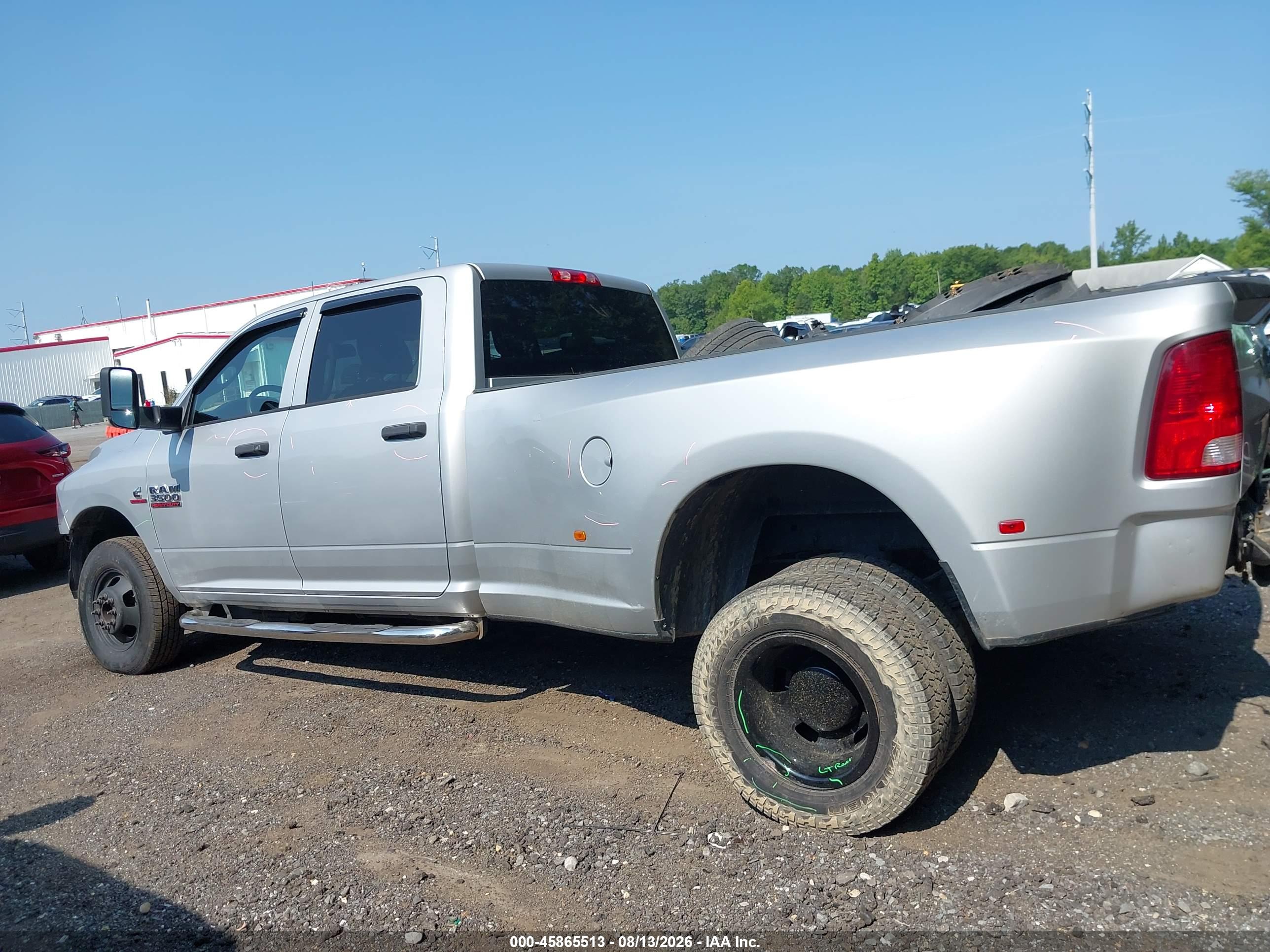 2017 RAM 3500 TRADESMAN  4X4 8' BOX