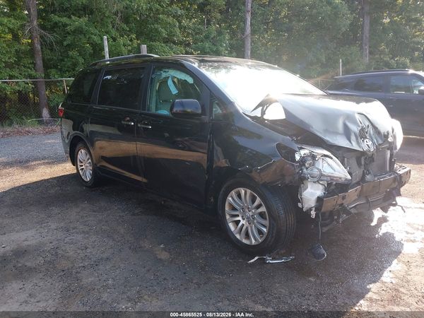 2017 TOYOTA SIENNA XLE 8 PASSENGER — I1