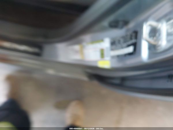2015 TOYOTA SIENNA LE 8 PASSENGER — I9