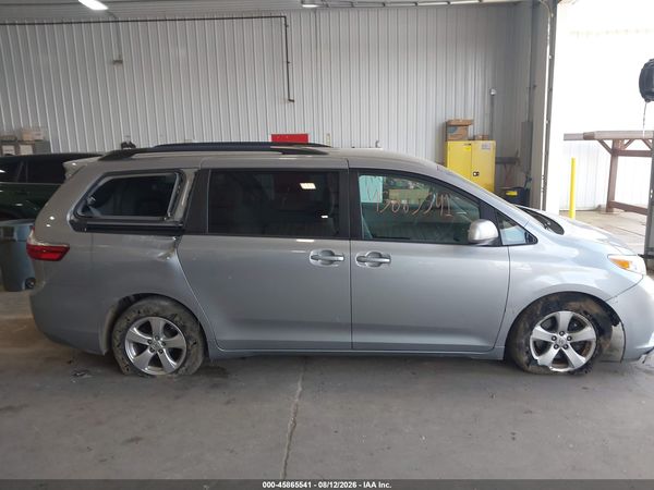 2015 TOYOTA SIENNA LE 8 PASSENGER — I116