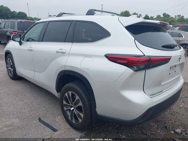 2022 TOYOTA HIGHLANDER XLE