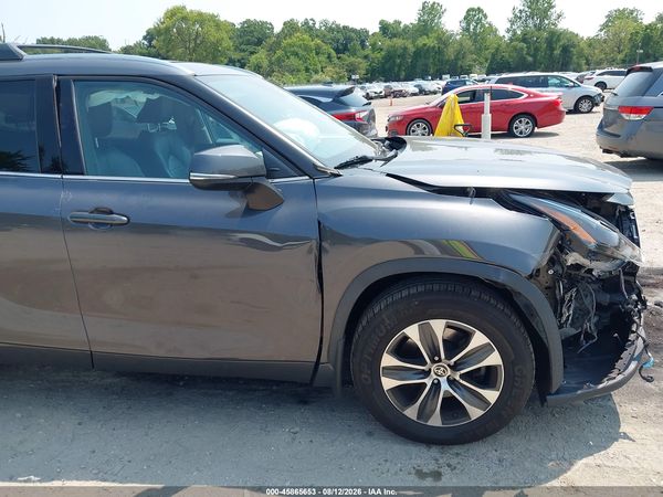 2021 TOYOTA HIGHLANDER XLE