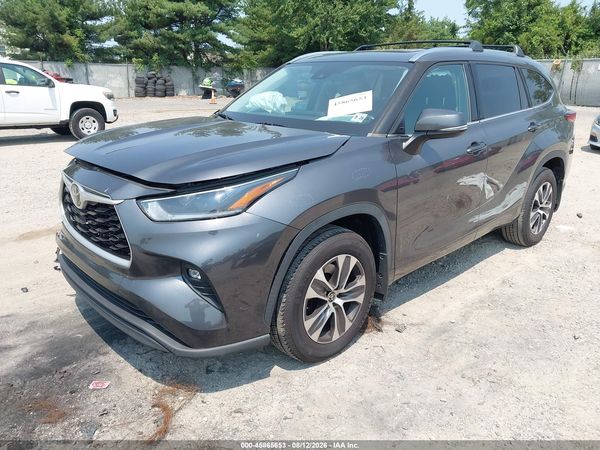 2021 TOYOTA HIGHLANDER XLE