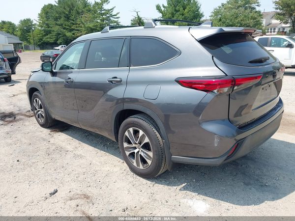 2021 TOYOTA HIGHLANDER XLE