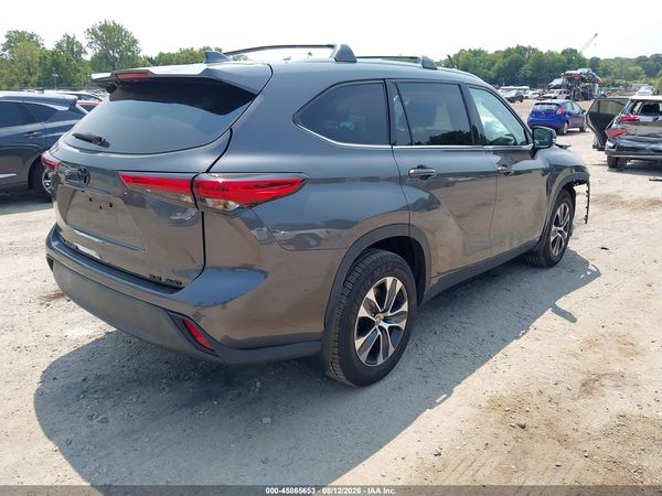 2021 TOYOTA HIGHLANDER XLE