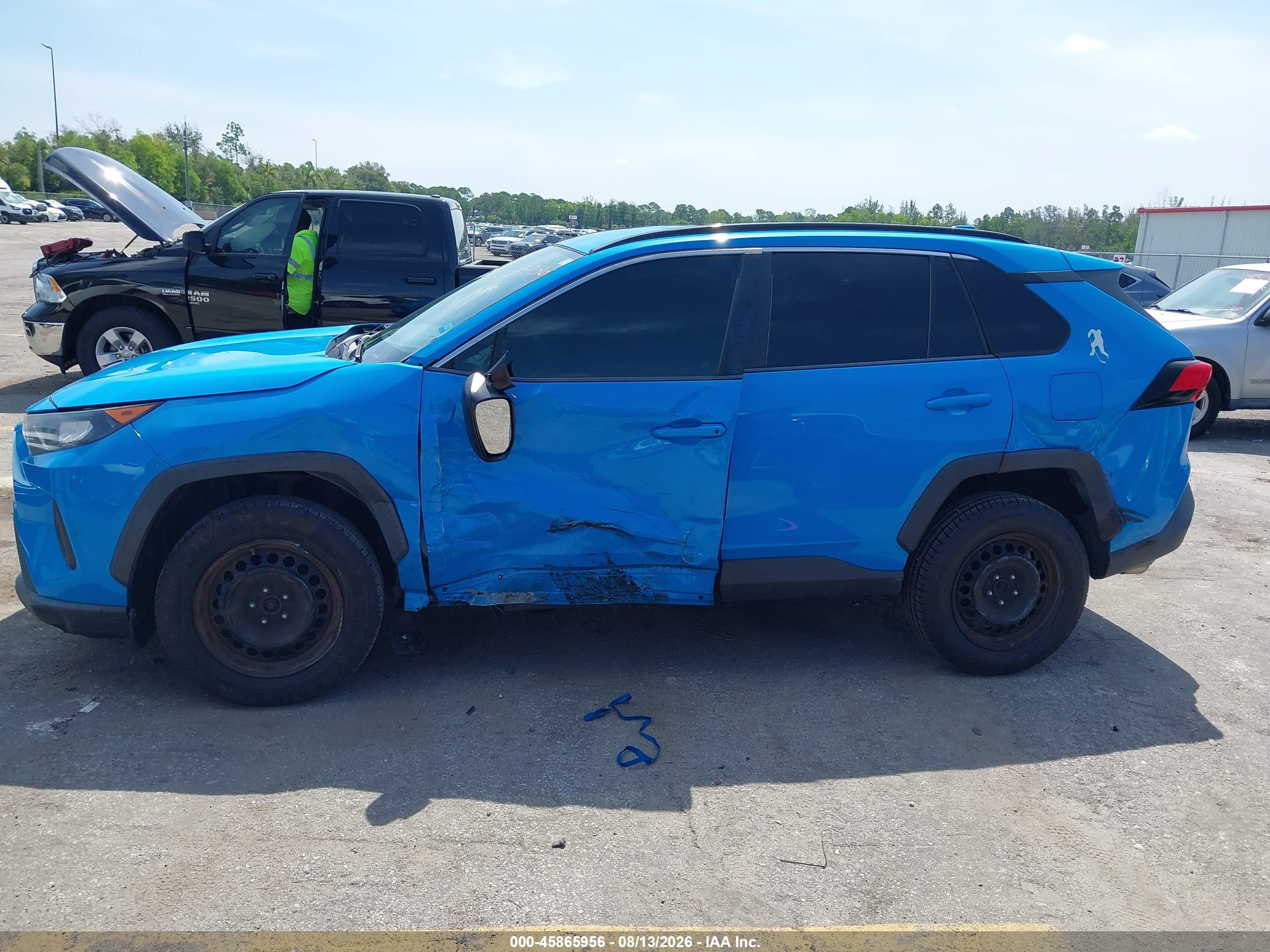 2019 TOYOTA RAV4 LE