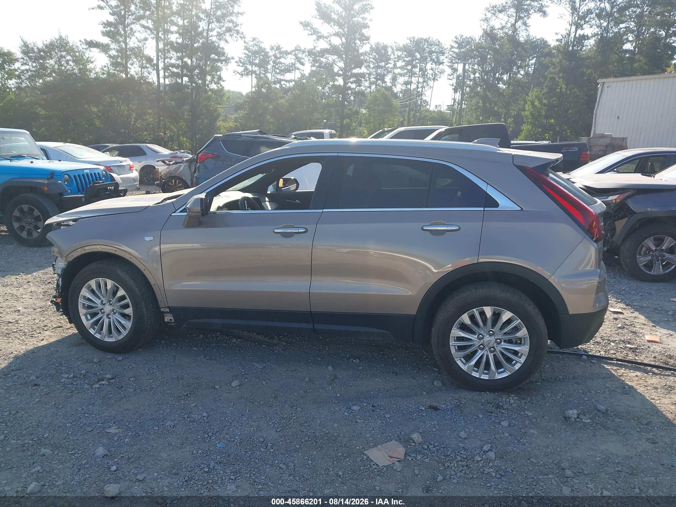 2024 CADILLAC XT4 FWD LUXURY
