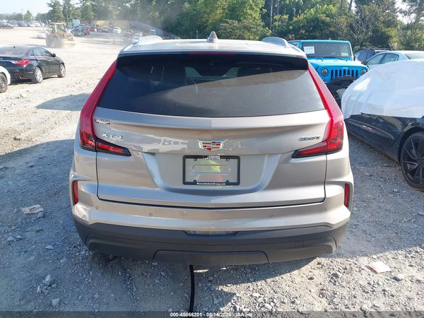 2024 CADILLAC XT4 FWD LUXURY