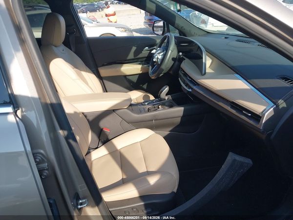 2024 CADILLAC XT4 FWD LUXURY