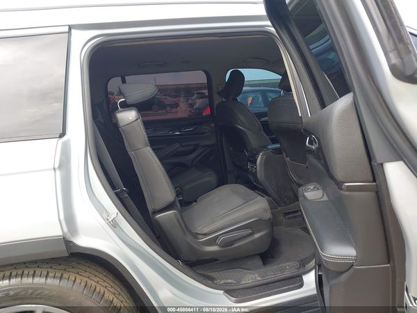 2023 JEEP GRAND CHEROKEE L LAREDO 4X4 — I8