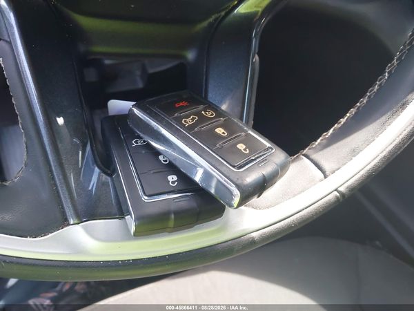 2023 JEEP GRAND CHEROKEE L LAREDO 4X4 — I11