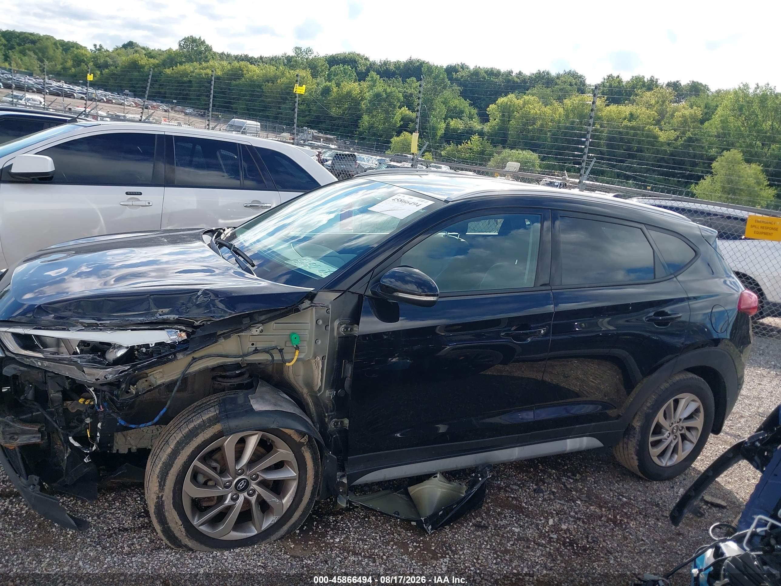 2017 HYUNDAI TUCSON SE PLUS