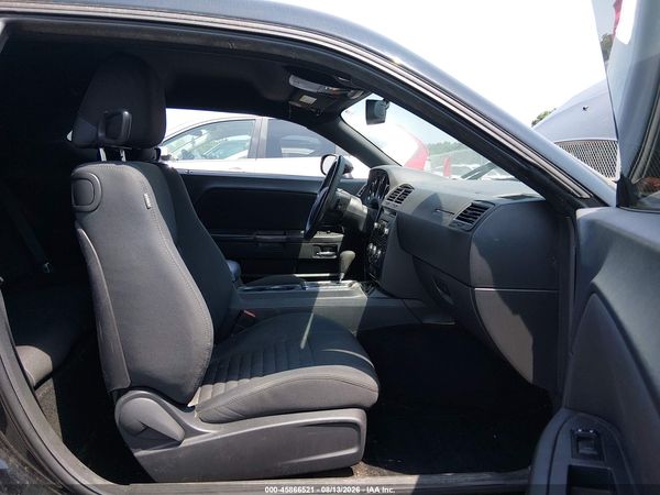 2014 DODGE CHALLENGER SXT