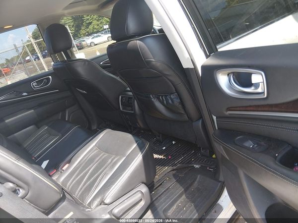 2017 INFINITI QX60 — I8