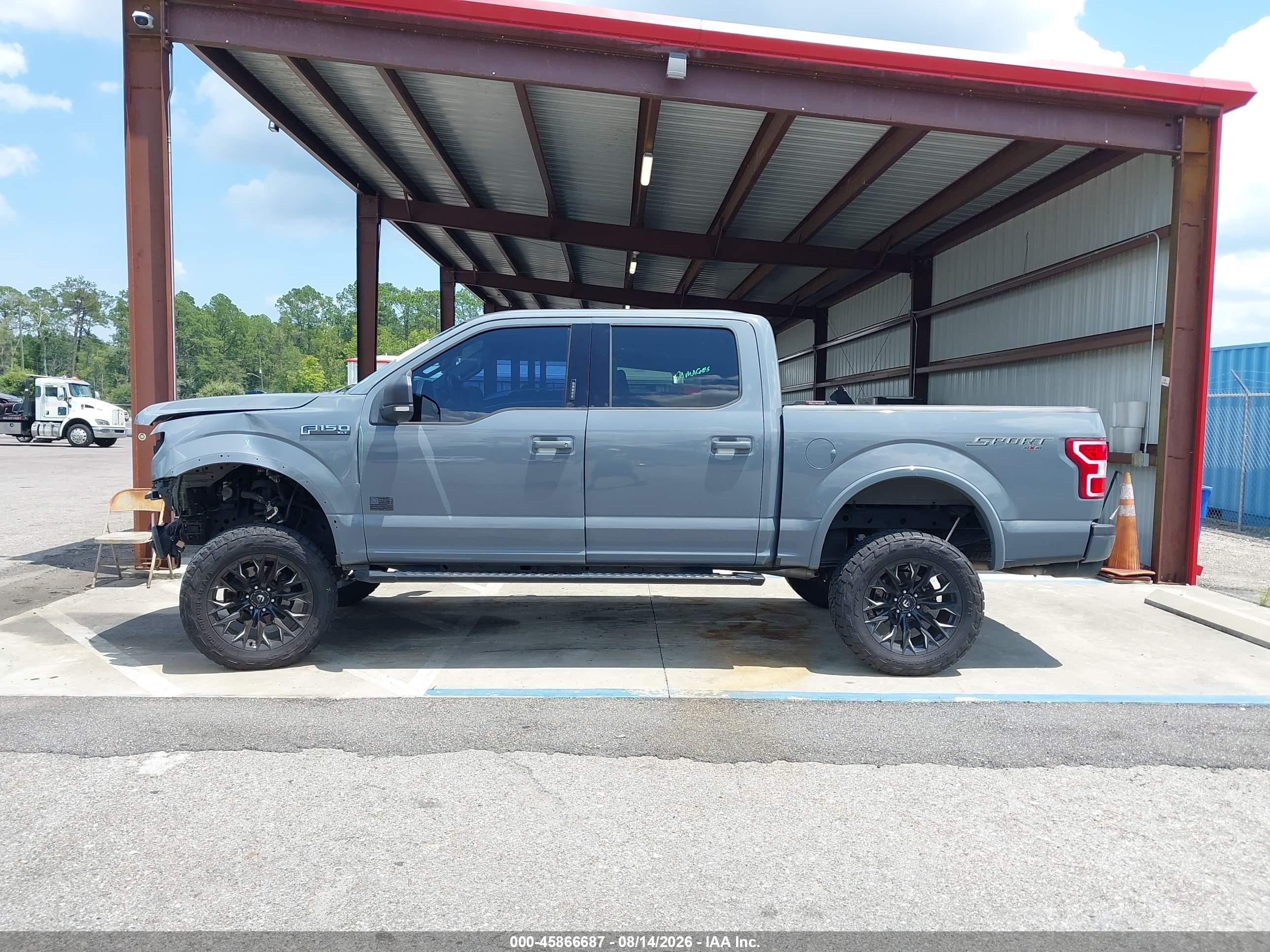 2019 FORD F-150 XLT