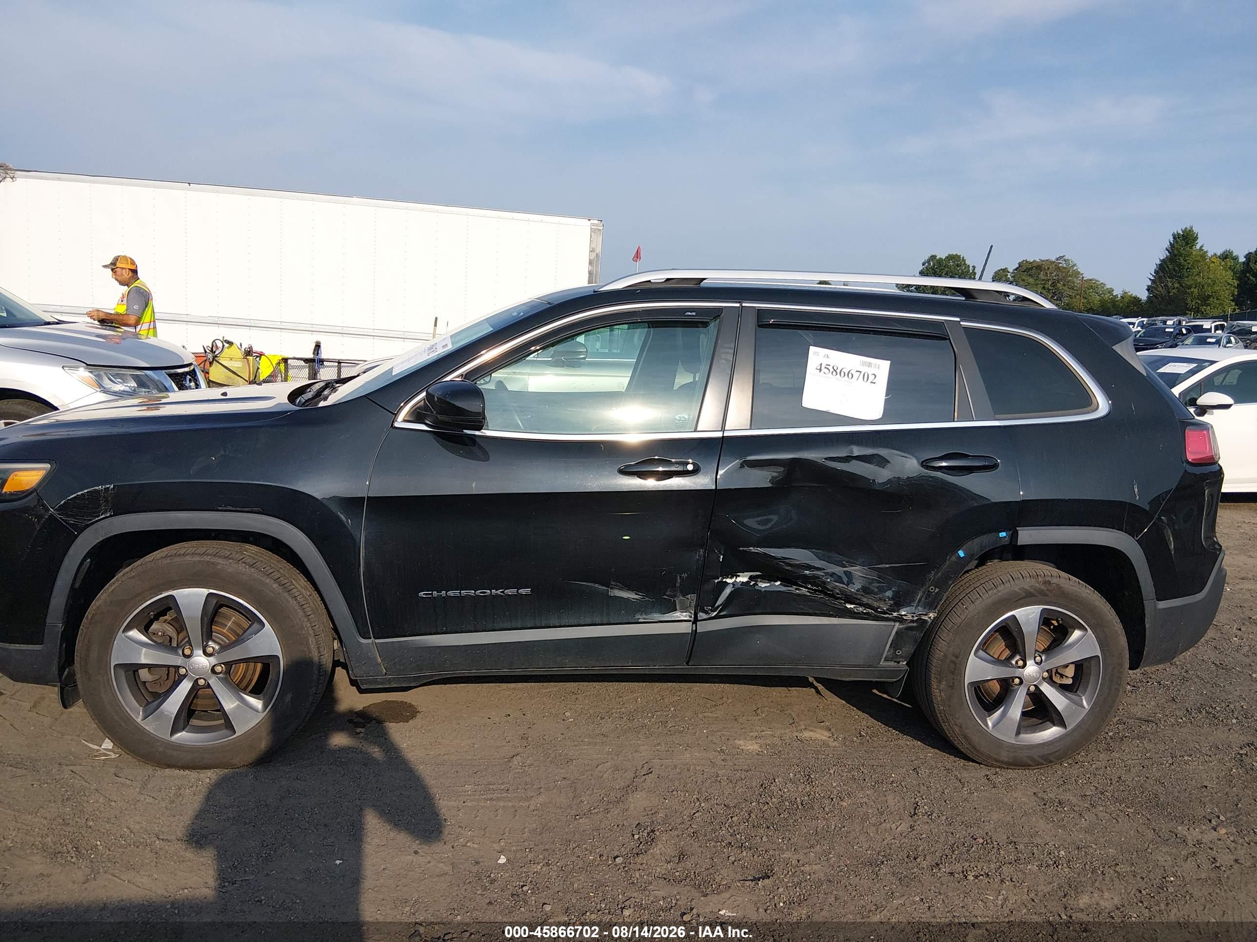 2019 JEEP CHEROKEE LIMITED 4X4