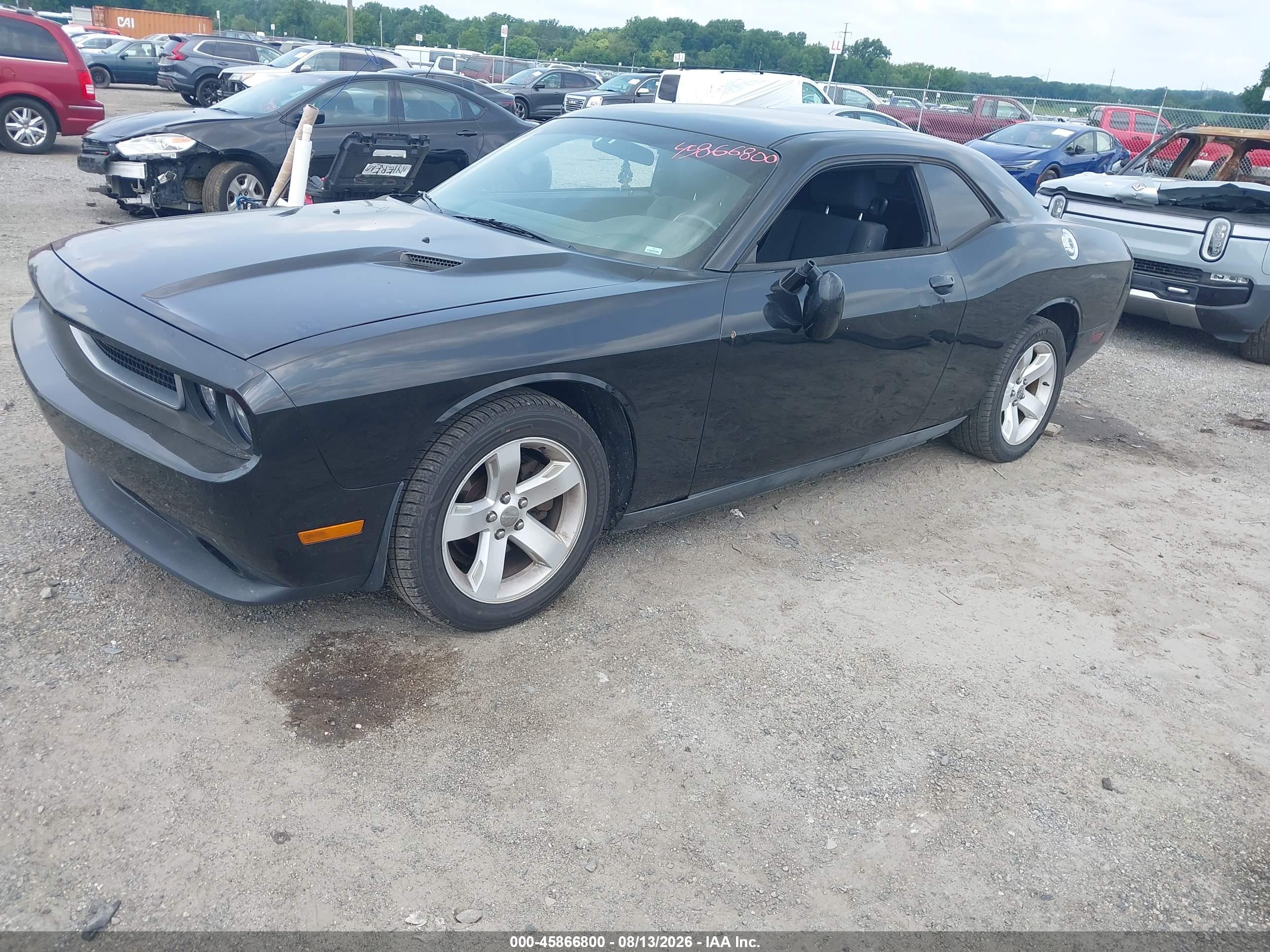2013 DODGE CHALLENGER SXT — I2