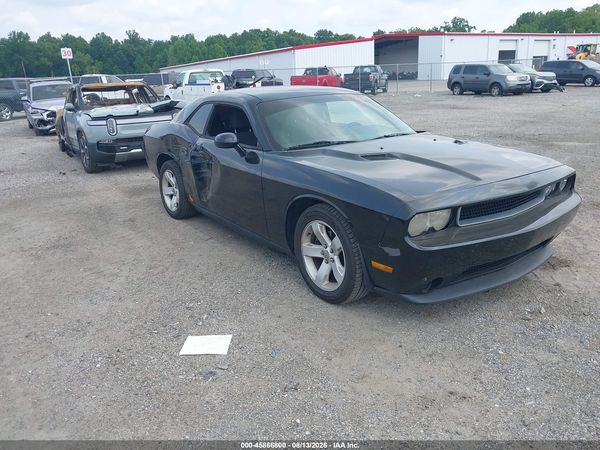 2013 DODGE CHALLENGER SXT — I1