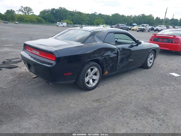 2013 DODGE CHALLENGER SXT — I4
