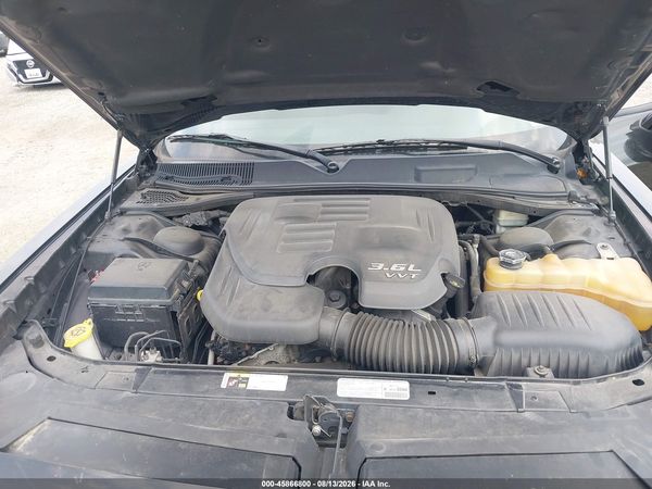 2013 DODGE CHALLENGER SXT — I10