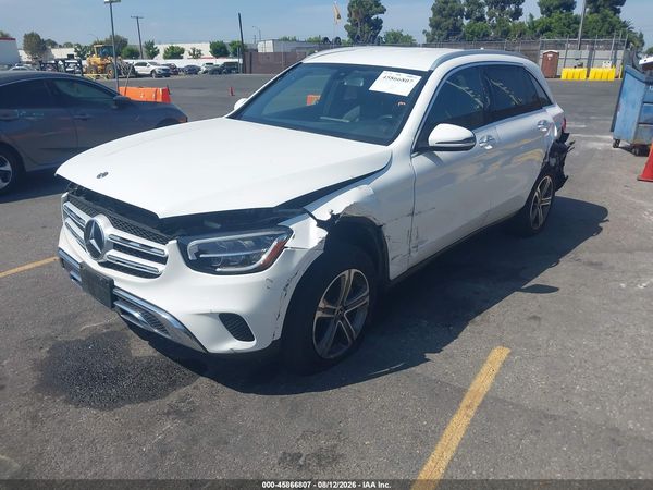 2020 MERCEDES-BENZ GLC 300 — I2