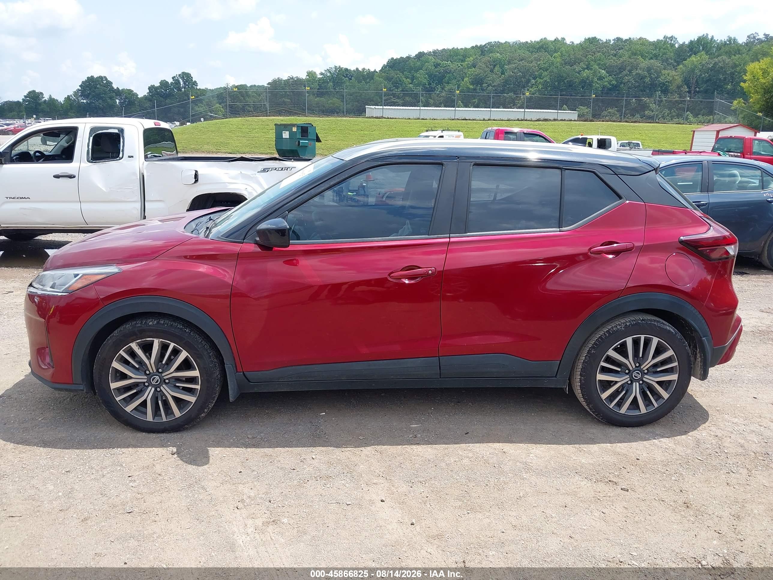 2021 NISSAN KICKS SV XTRONIC CVT